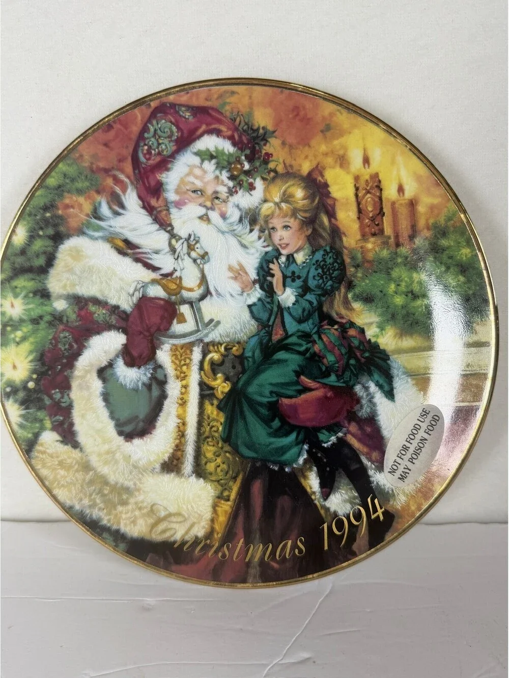 Avon 1994 The Wonder of Christmas Plate 22K Gold Trim S-15